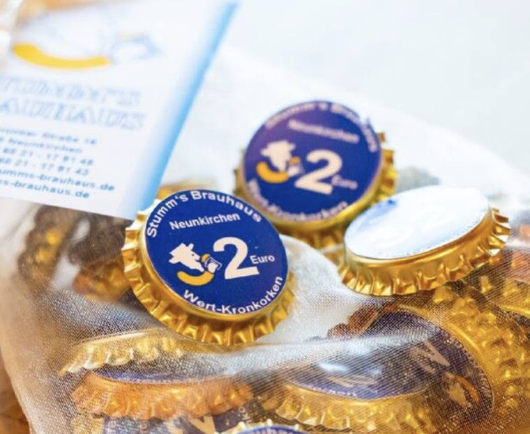Wertkronkorken von Stumm’s Brauhaus im Wert von 2 Euro in der Geschenktasche